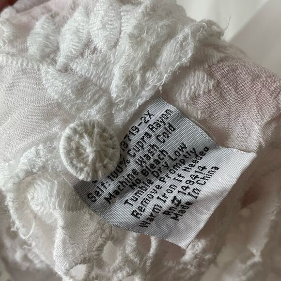 Johnny Was White Embroidered Cupra Rayon Blouse Long Sleeve, size 1X - Picture 5 of 6